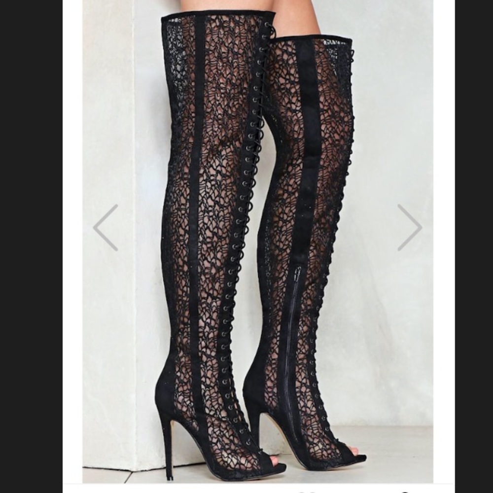 🛑 Sold..... Lace Face Facts Boot